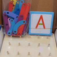 Puzzle Montessori din lemn cu litere și forme